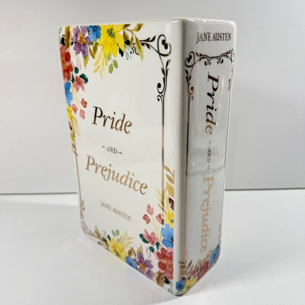OneDesign Home Pride & Prejudice Jane Austen Ceramic Book Vase Floral White NEW